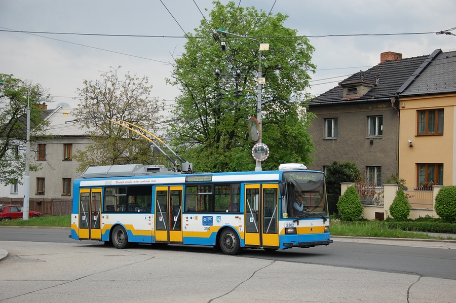 3302